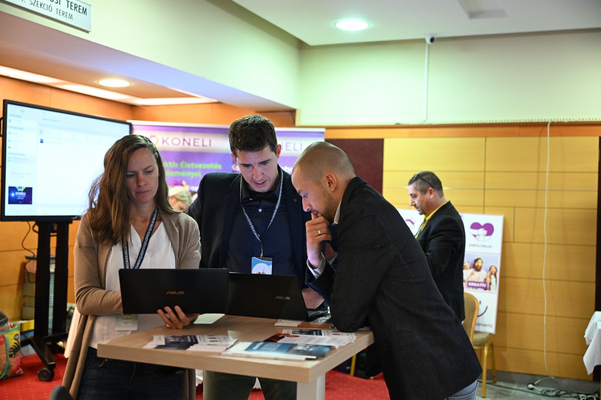 Állítható Asztal Konferencia