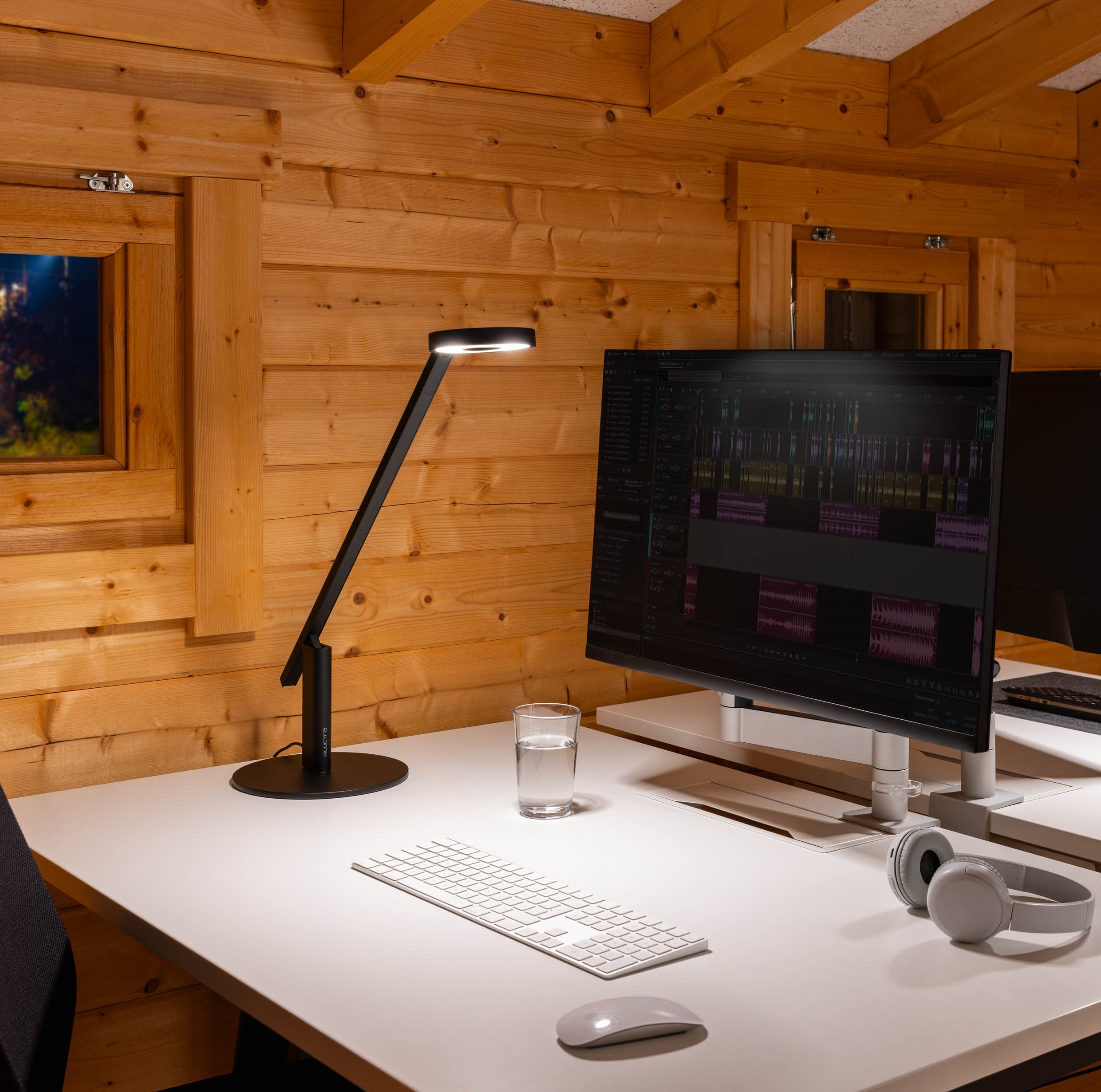 Luctra HCL asztali ledes lámpa